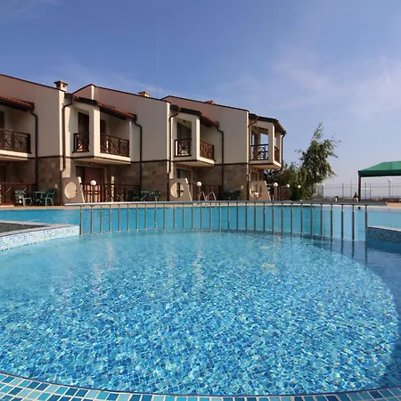 Menada Imperial Heights סאני ביץ'