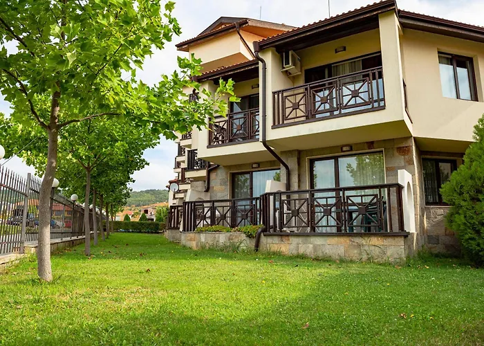 Menada Imperial Heights Apartman *