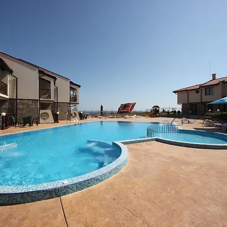 Menada Imperial Heights *